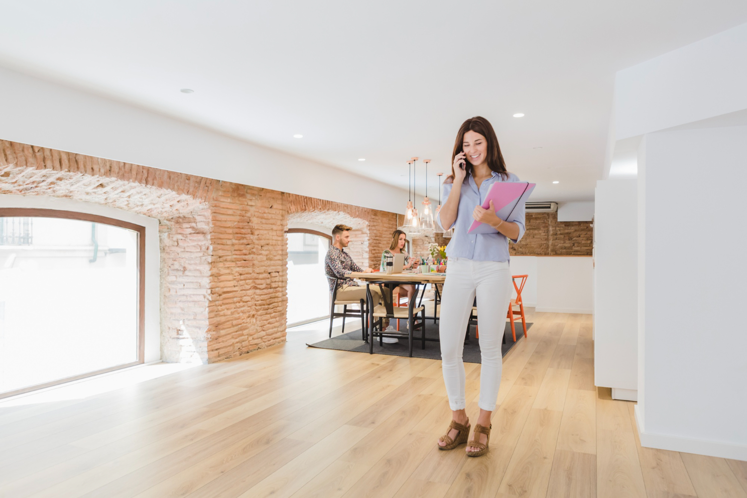 Piso laminado deixa o ambiente mais leve