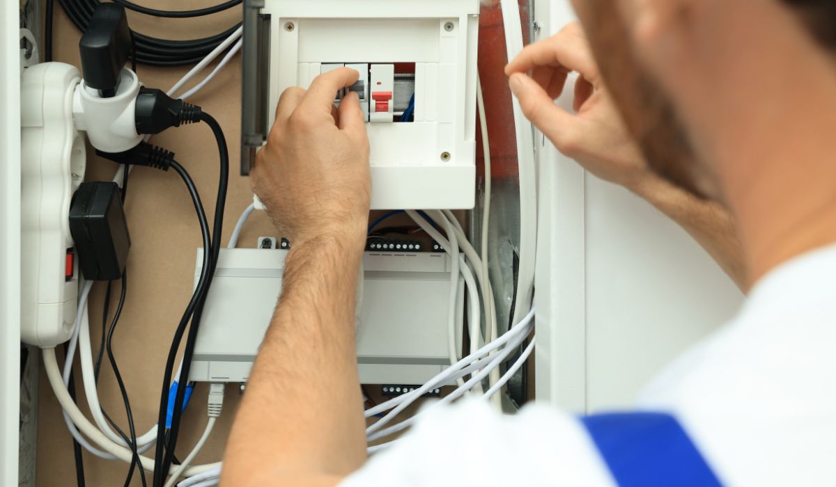 Altura padrão da caixa de distribuição - Socorra-me Maridos de Aluguel Unihands 