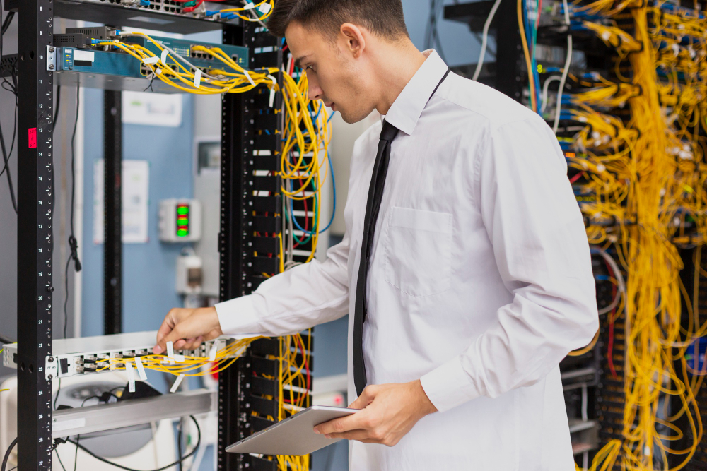 Cabeamento estruturado em fibra óptica - Socorra-me Maridos de Aluguel Unihands 