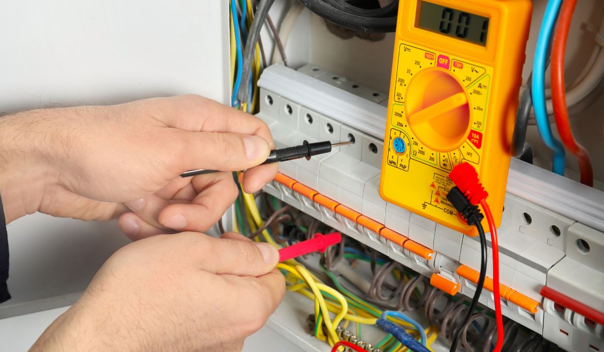 Instalação de quadro elétrico residencial - Socorra-me Maridos de Aluguel Unihands 