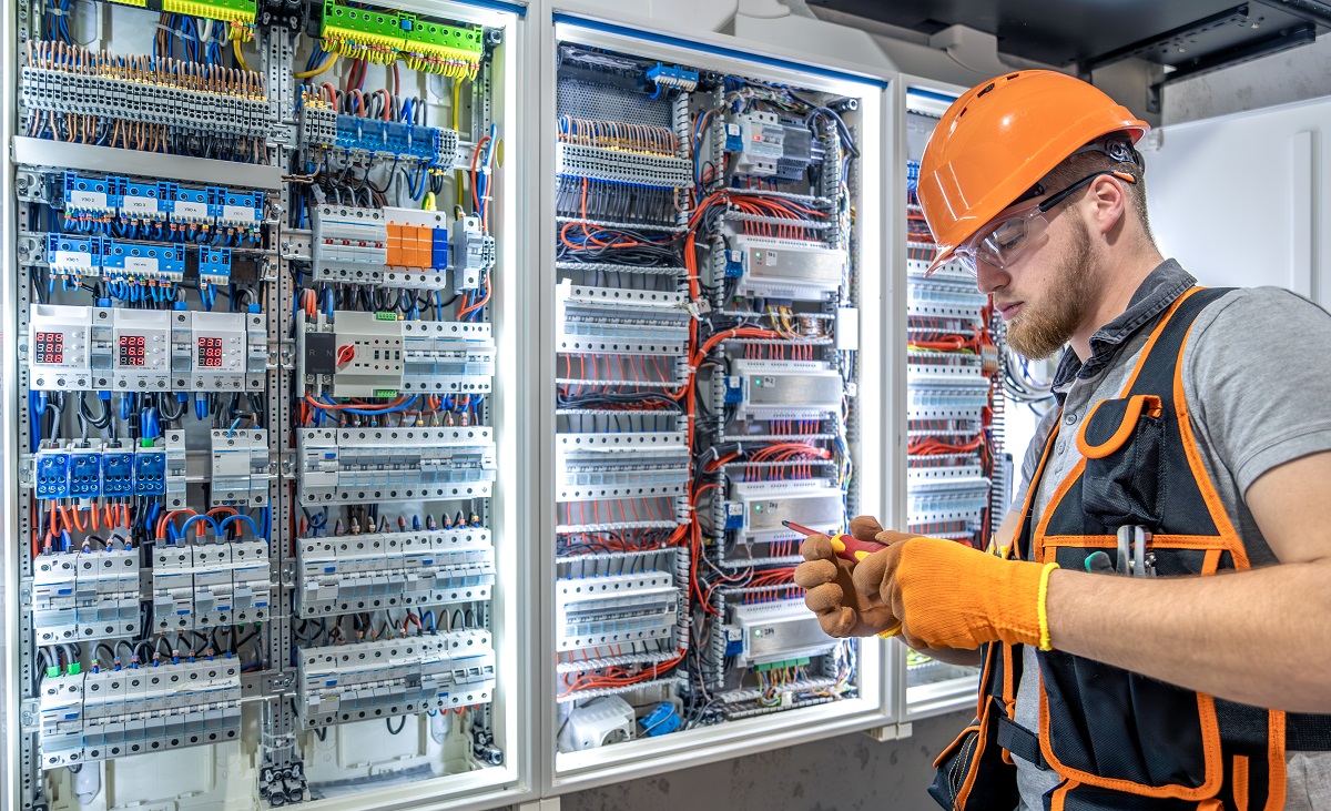 Instalação elétrica: quadro de distribuição e tipos de sistemas residenciais