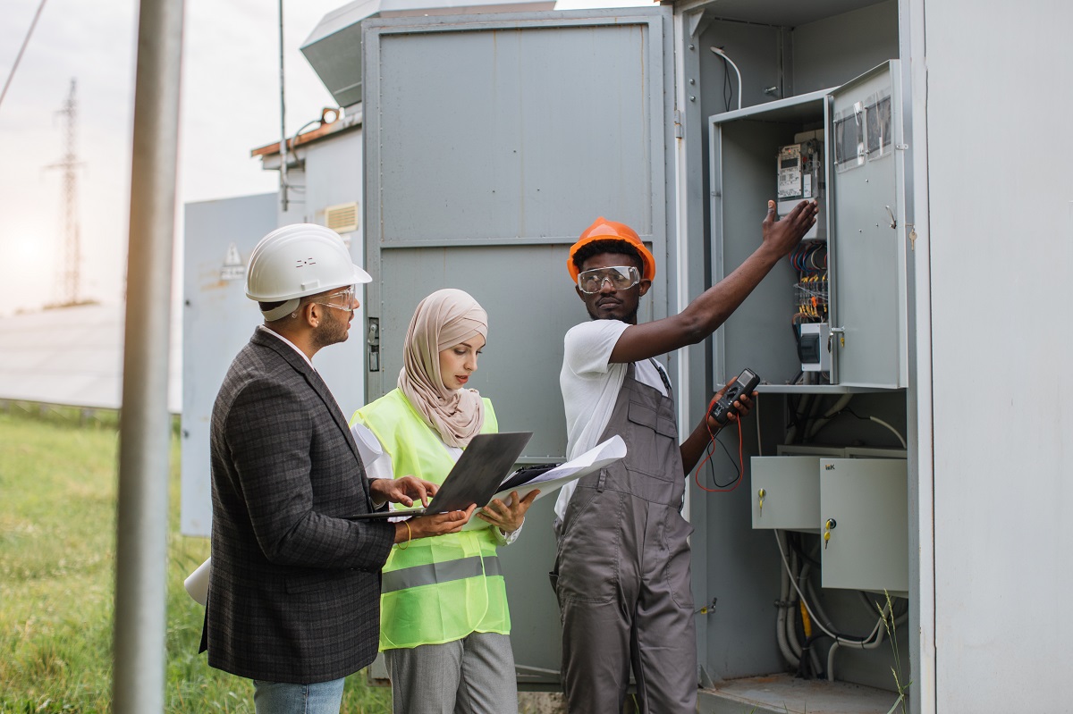 Como instalar um quadro de energia externo?