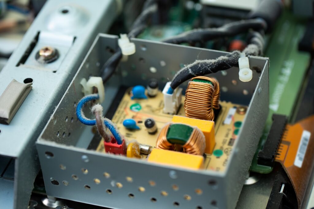 Como instalar um quadro de energia externo?